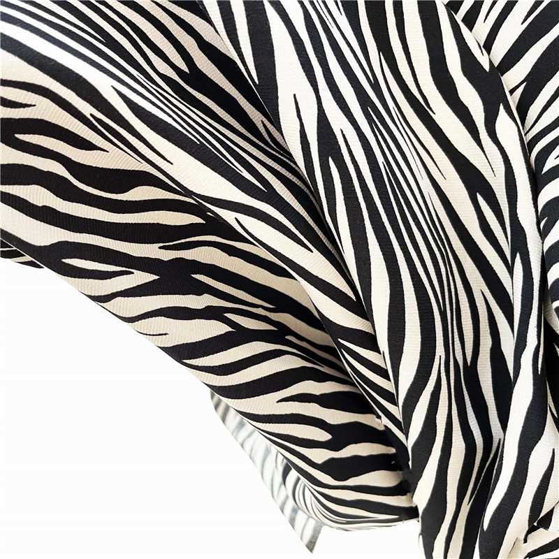 56 Rayon 44 Viskose-Satin Animal-Print Stoff mit Zebra-Tierprint